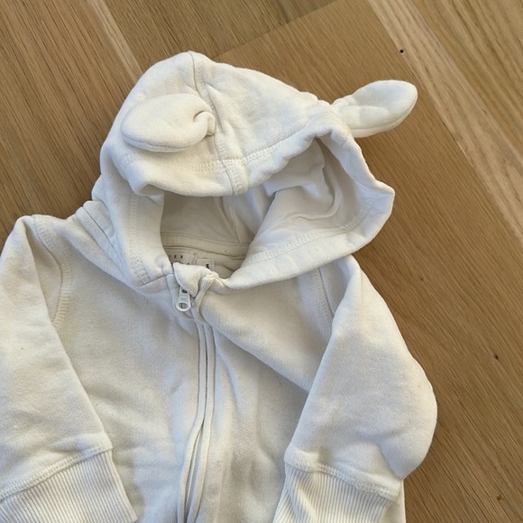 Sweatsuit onesie w adorable ears from Rise little earthling 6-9mths - Picture 2 of 2